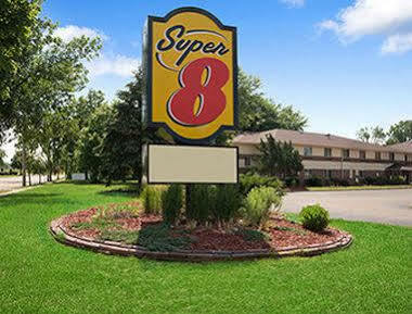 Готель Super 8 By Wyndham Whitewater Wi Екстер'єр фото